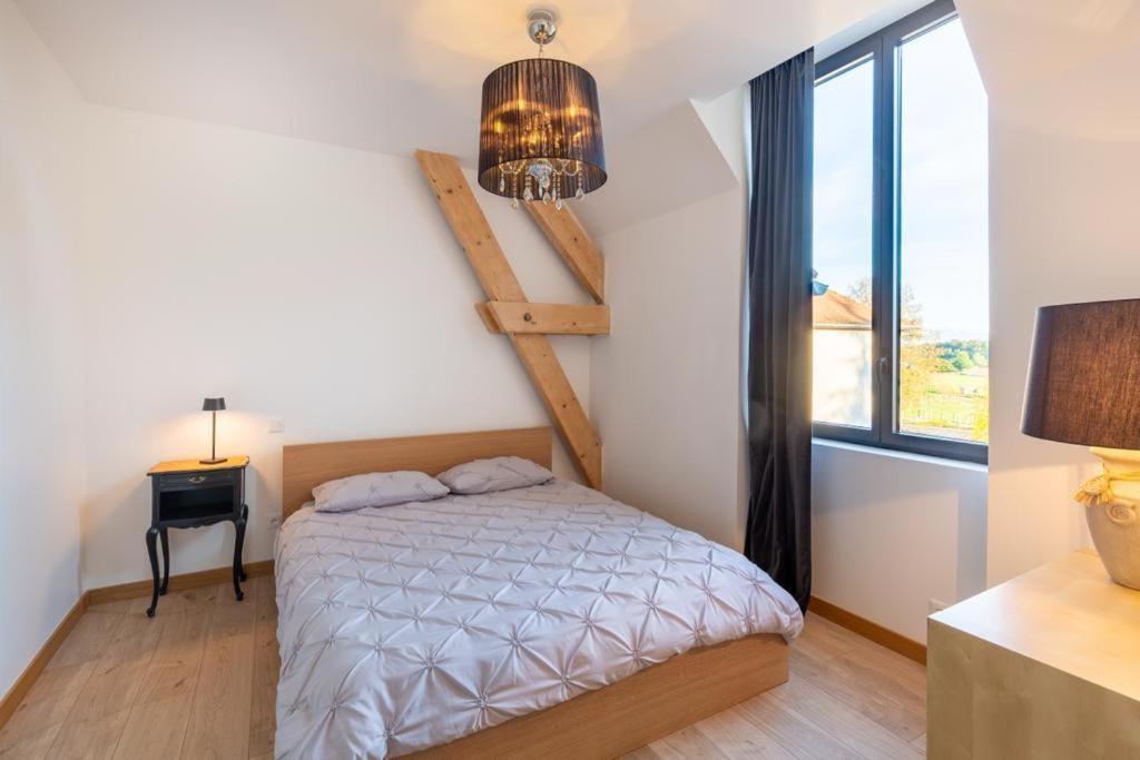 Chambres Au Chateau Du Mouillat Saint-Clair-de-la-Tour Esterno foto